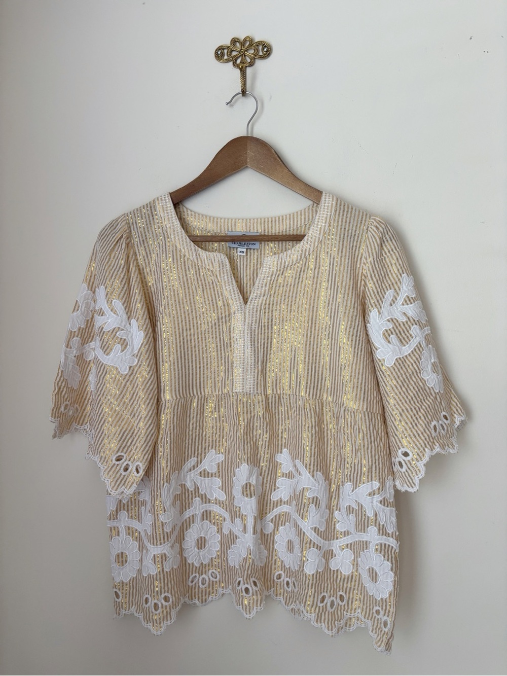 Charleston Shoe Co Gold Lamé Striped Eyelet Alessio Blouse XS Summer Party - Picture 1 of 7